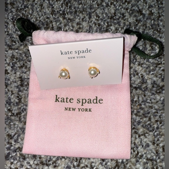 Kate spade faux pearl stud earrings with dust bag - Picture 1 of 5